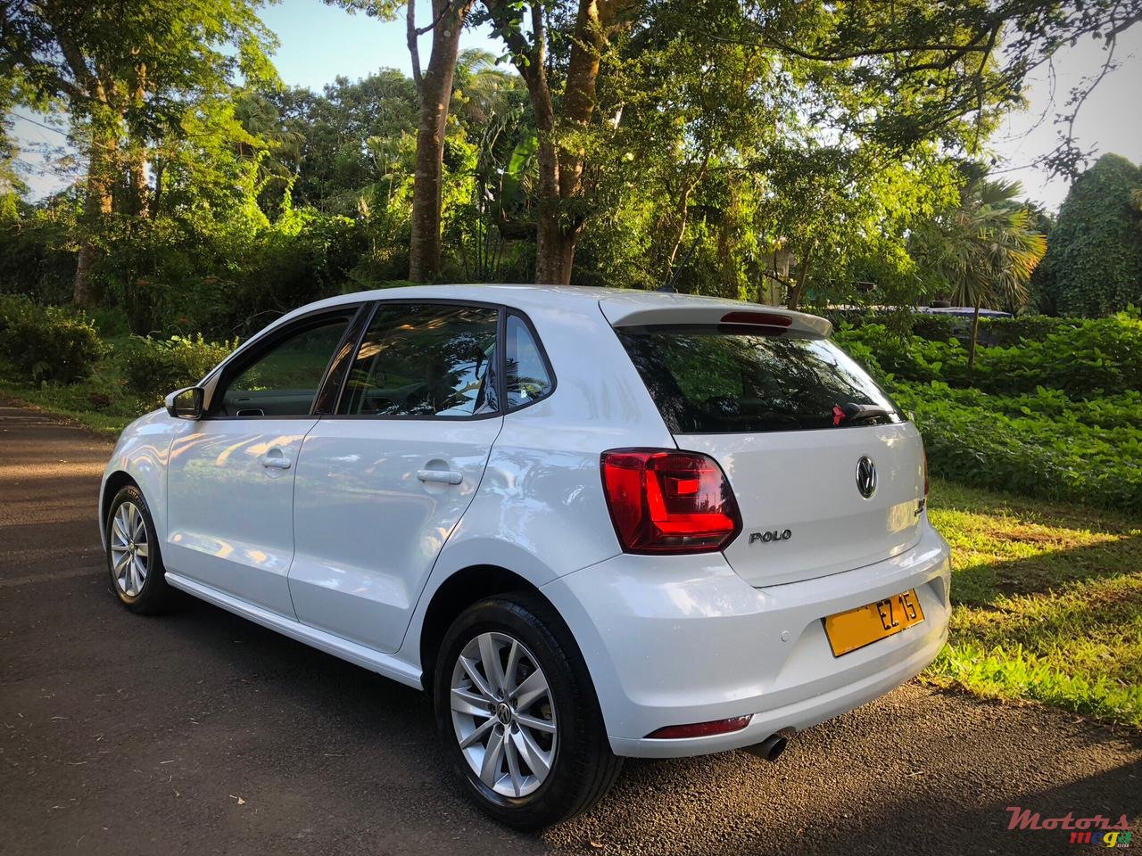 2015' Volkswagen 1.2 Turbo photo #3