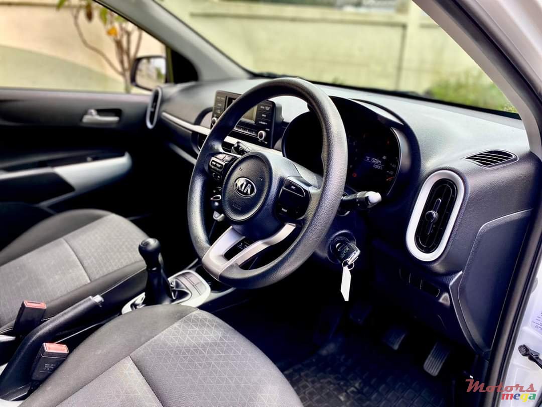 2017' Kia Picanto photo #4