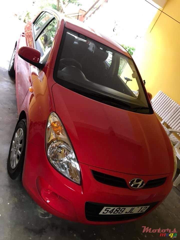2012' Hyundai i20 photo #2