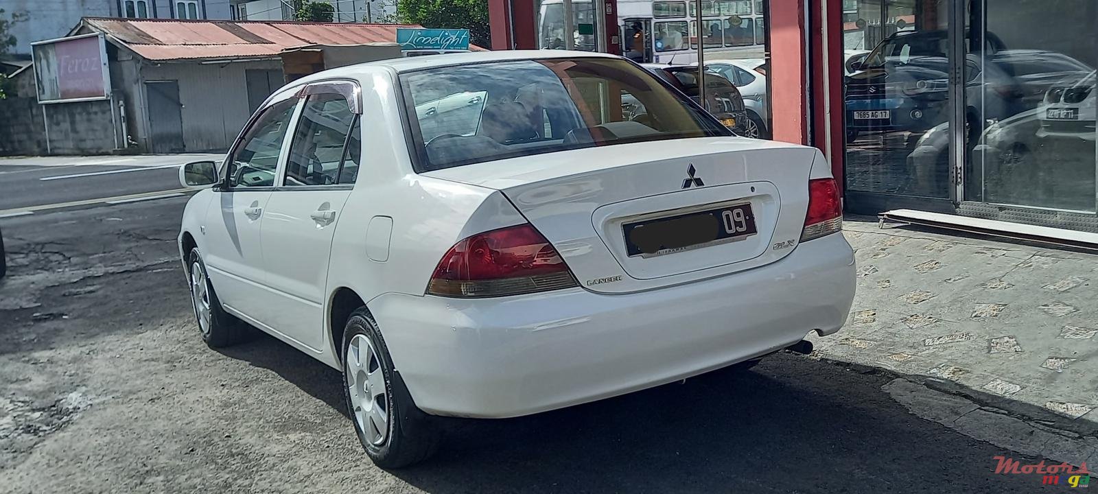 2009' Mitsubishi Lancer photo #3