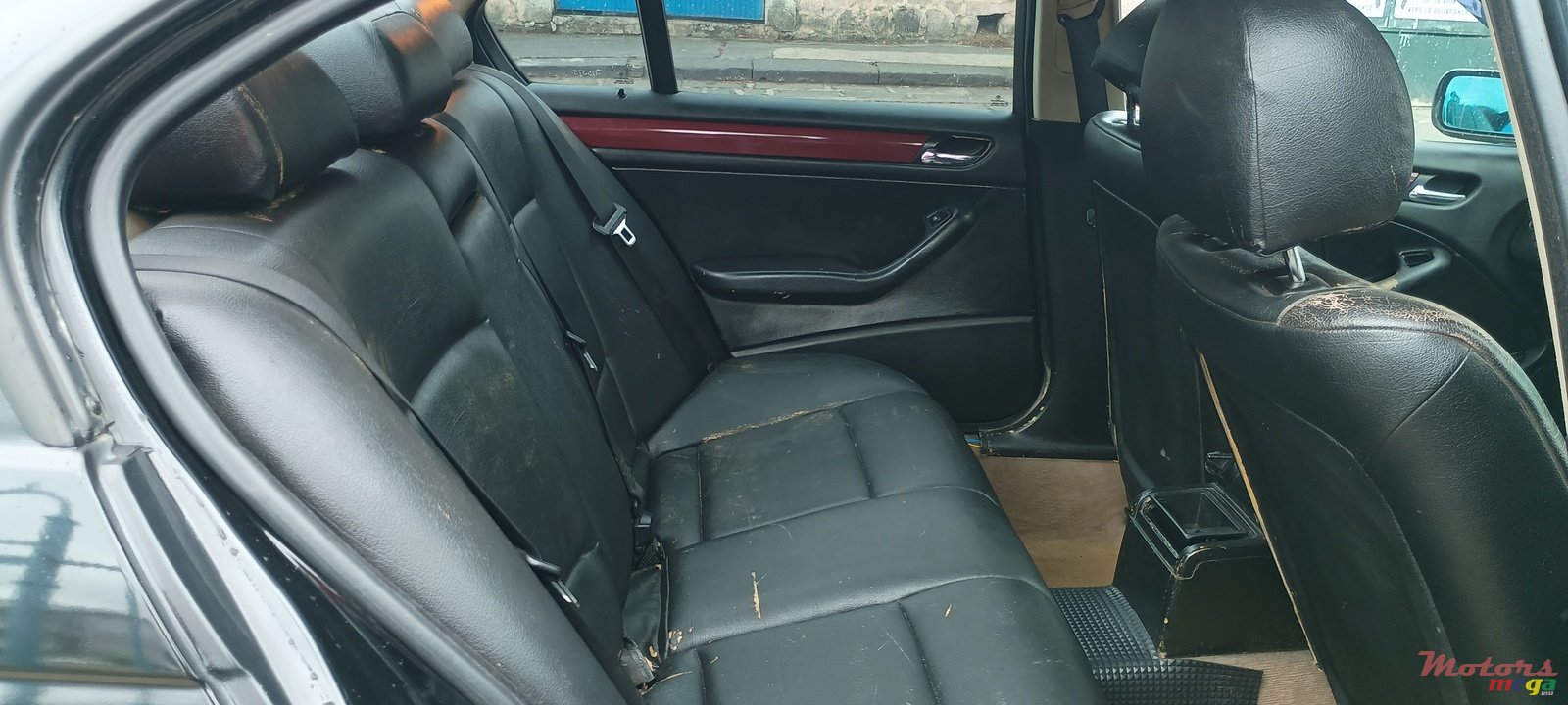 2000' BMW 318 photo #5