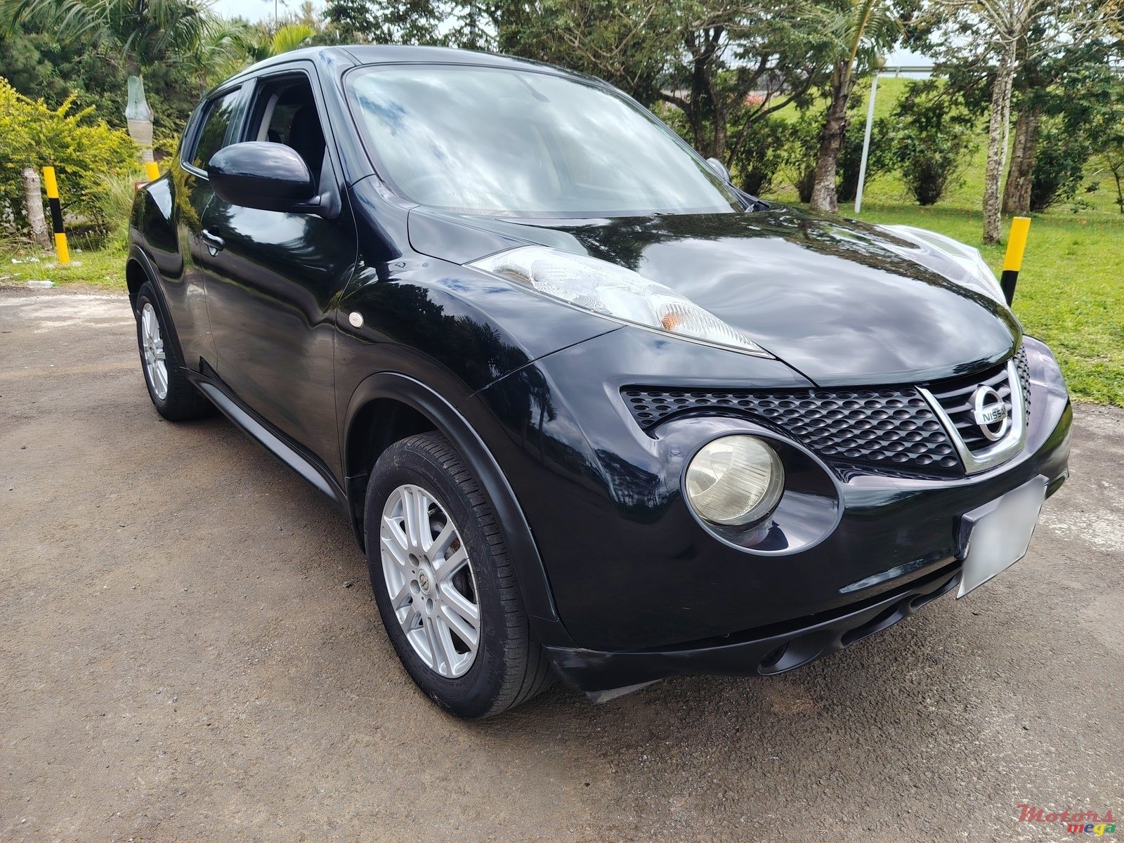 2012' Nissan Juke Automatic photo #1