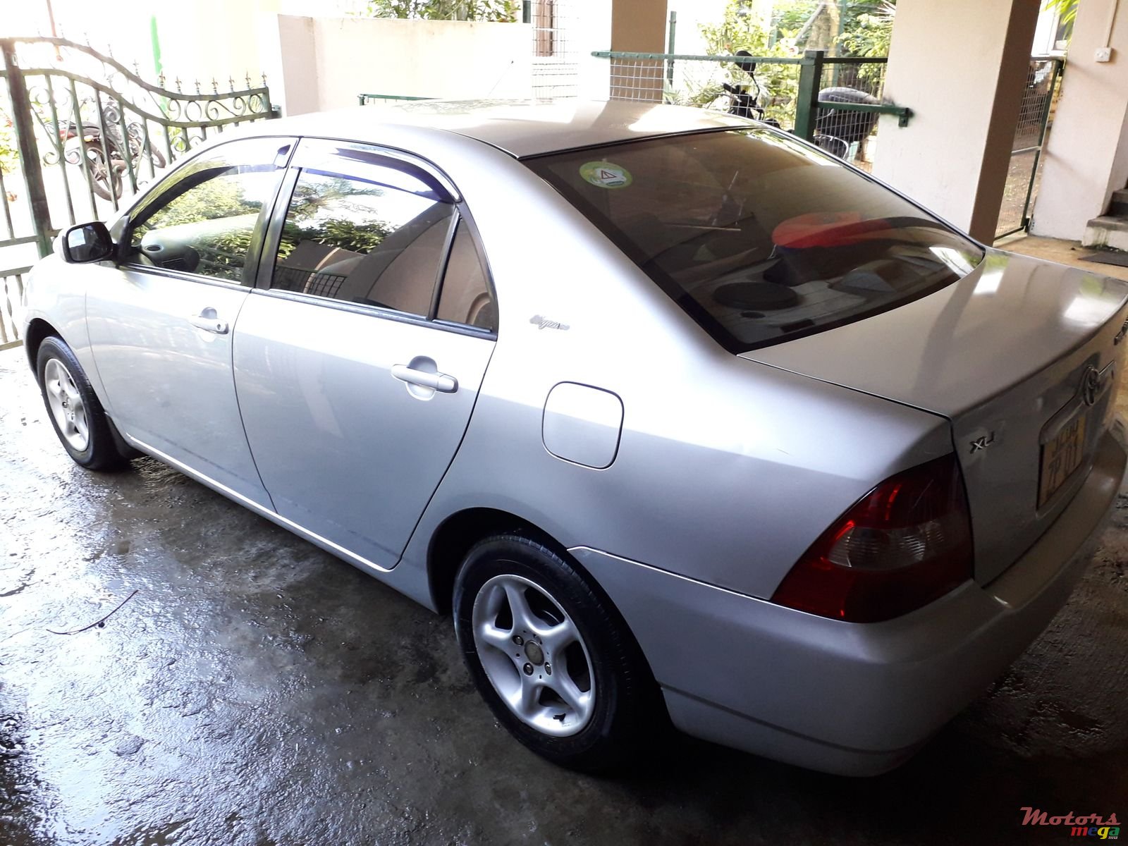 2001' Toyota Corolla NZE photo #4