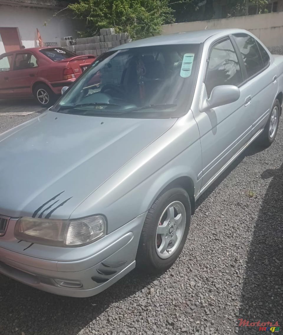 2000' Nissan B15 photo #2