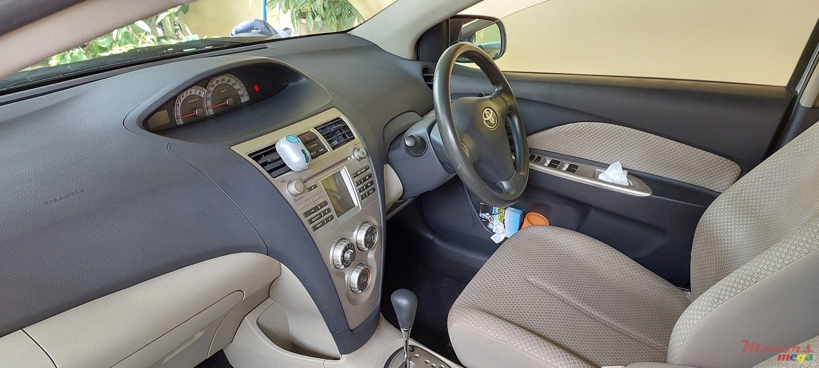 2006' Toyota Belta grade G photo #3