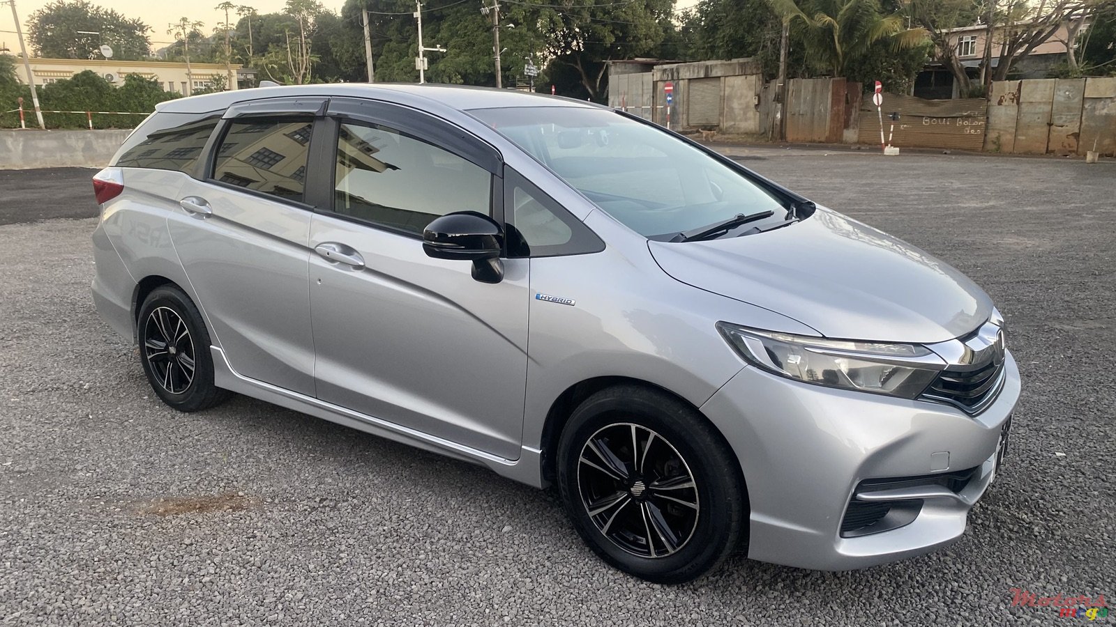 2015' Honda Shuttle Hybrid photo #4