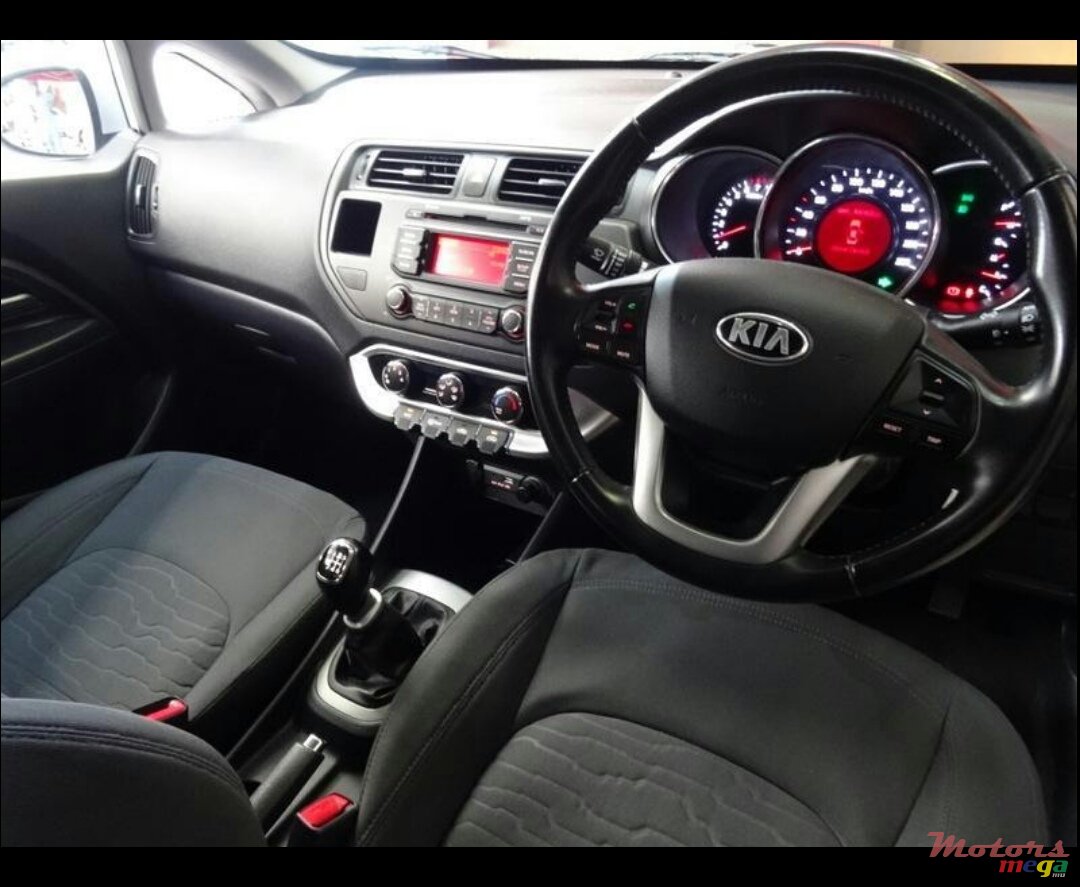 2014' Kia Rio photo #2