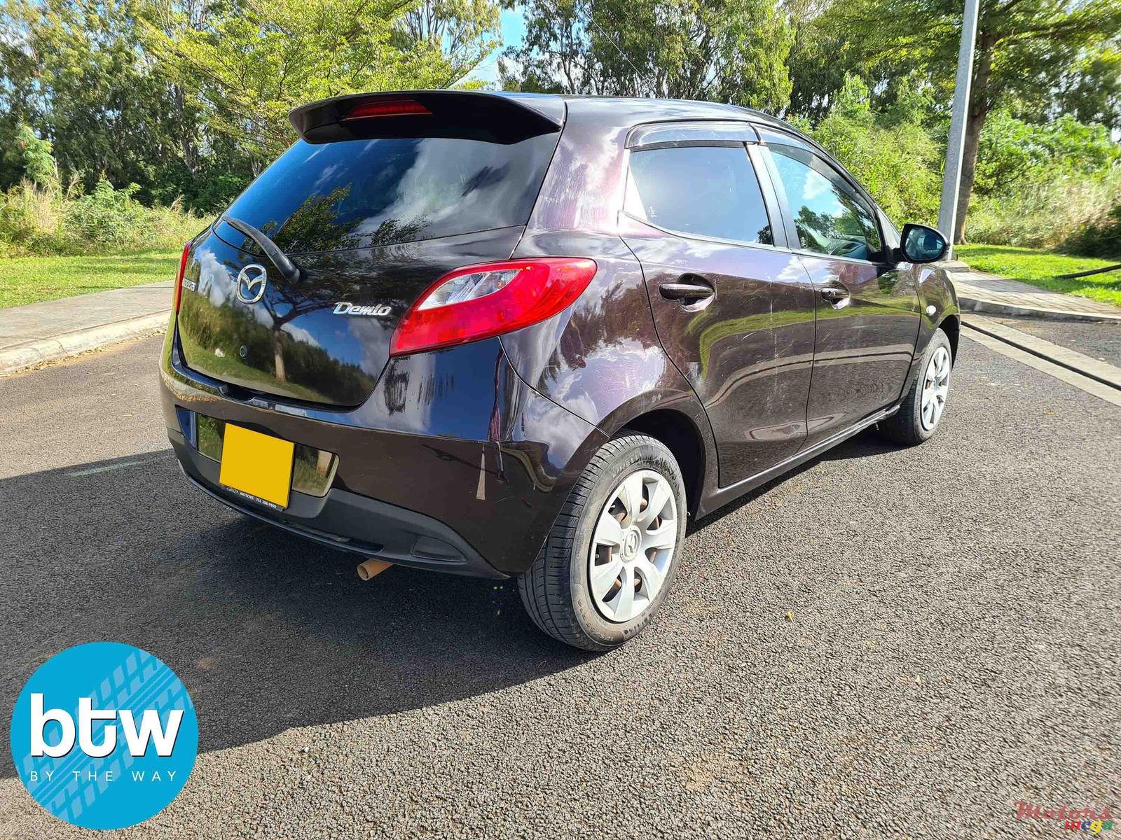 2014' Mazda Demio photo #3