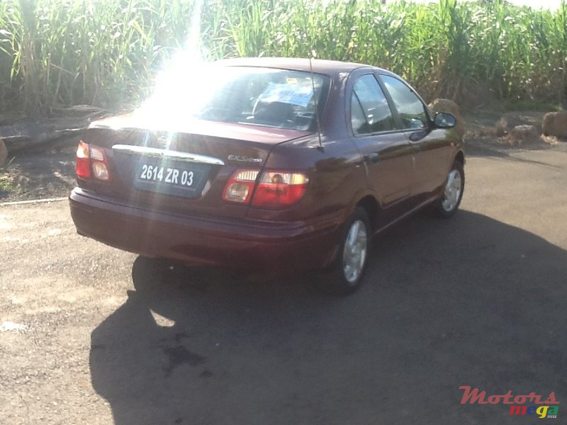 2003' Nissan Sunny photo #3