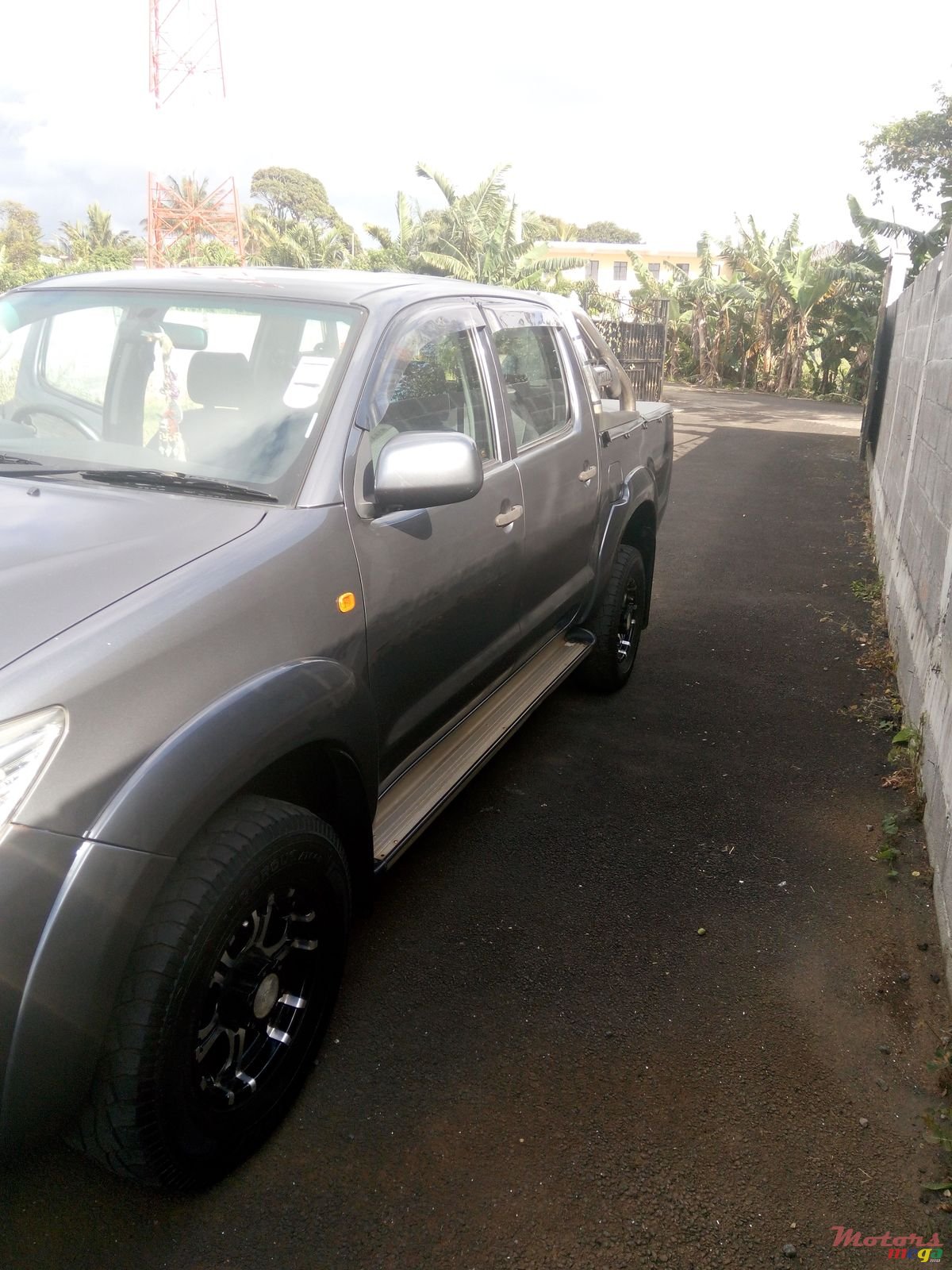 2013' Toyota Hilux None photo #4