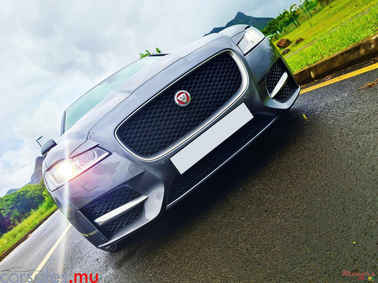 2018' Jaguar XF R Sport photo #1