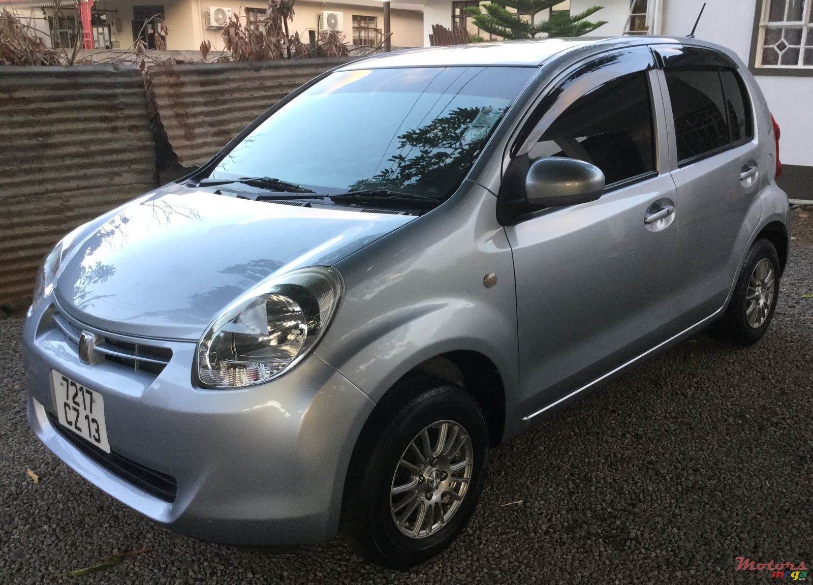 2013' Toyota Paseo Passo photo #2