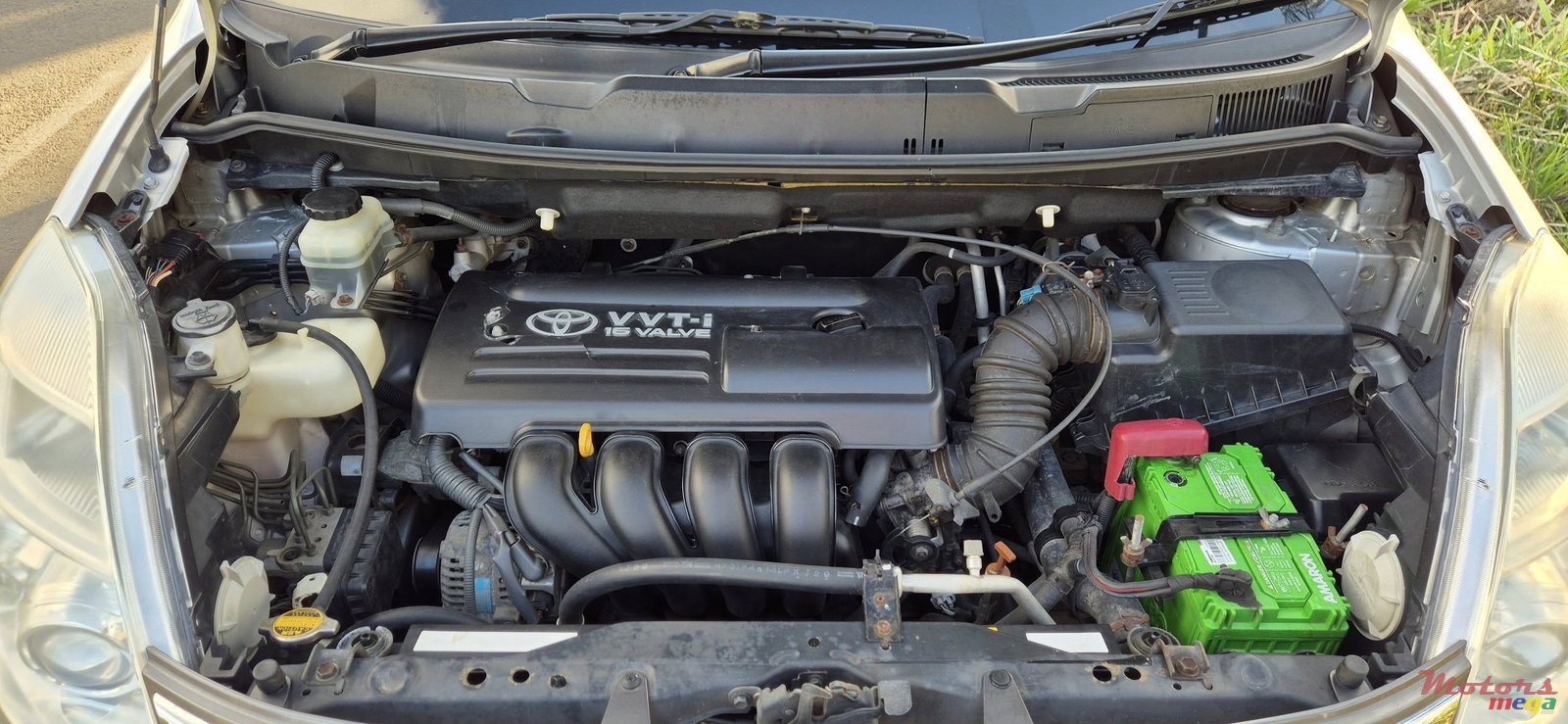 2007' Toyota Isis photo #7