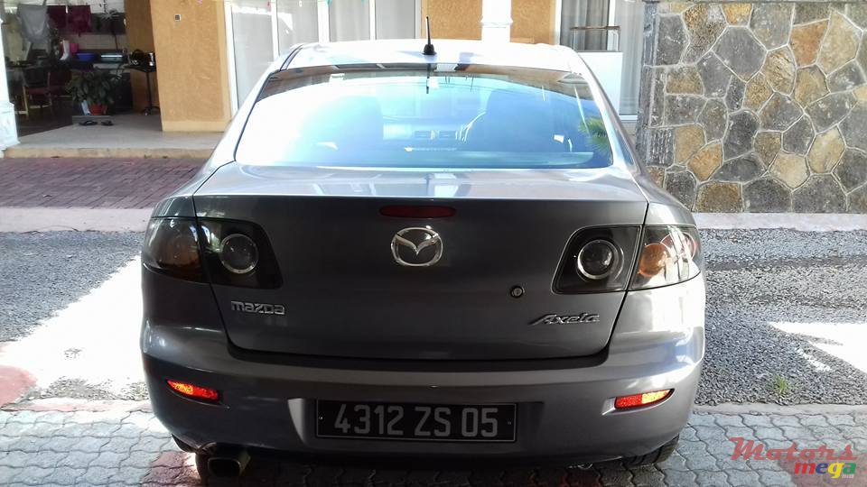 2005' Mazda Axela photo #6