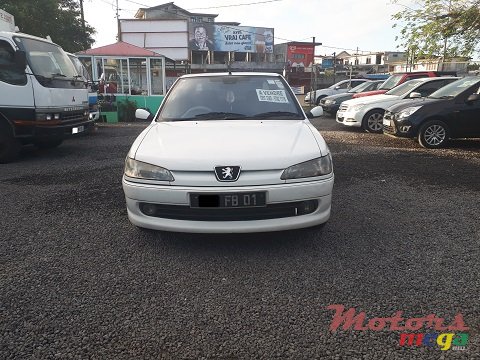 2001' Peugeot 306 photo #1