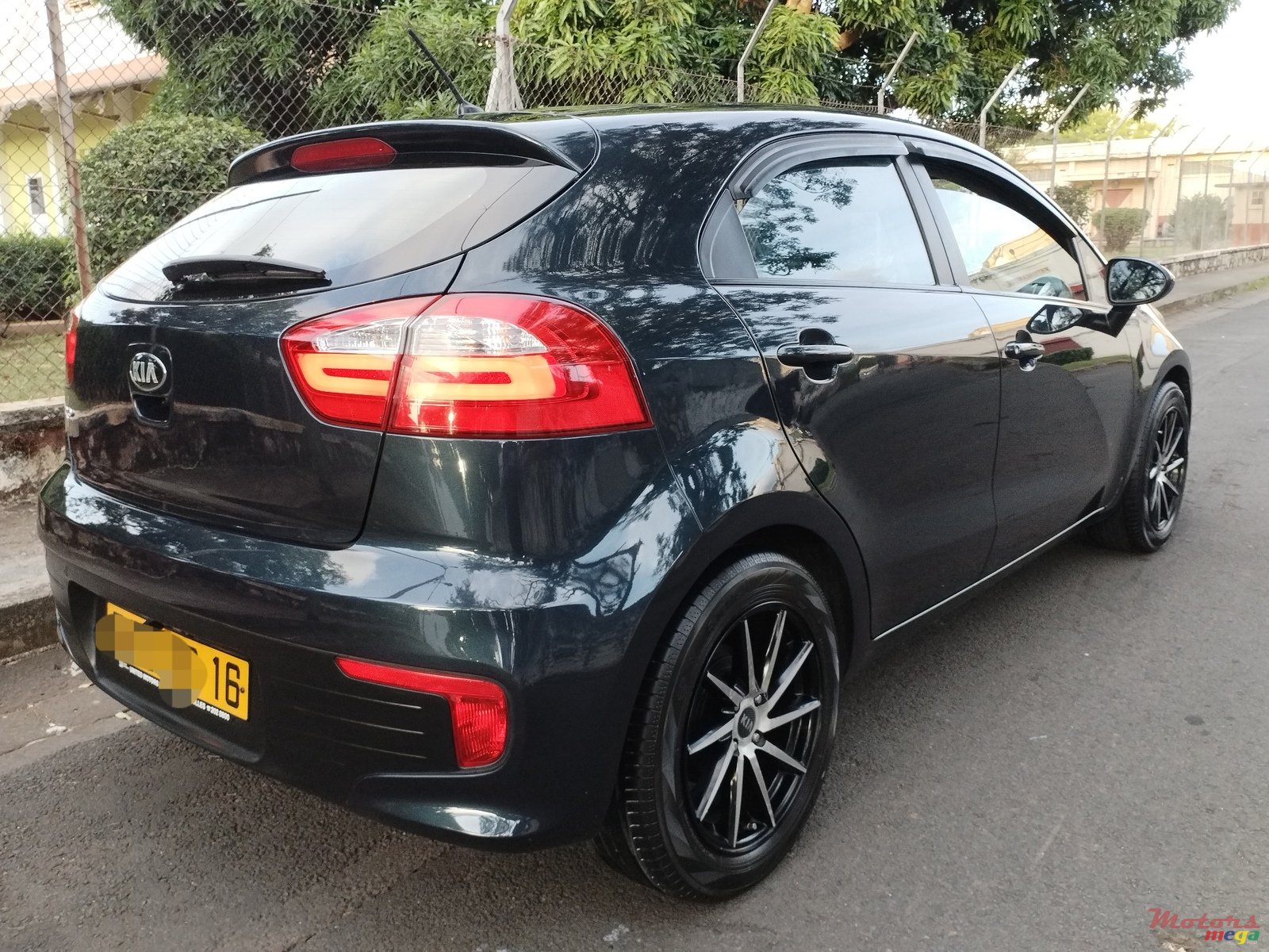 2016' Kia Rio photo #4