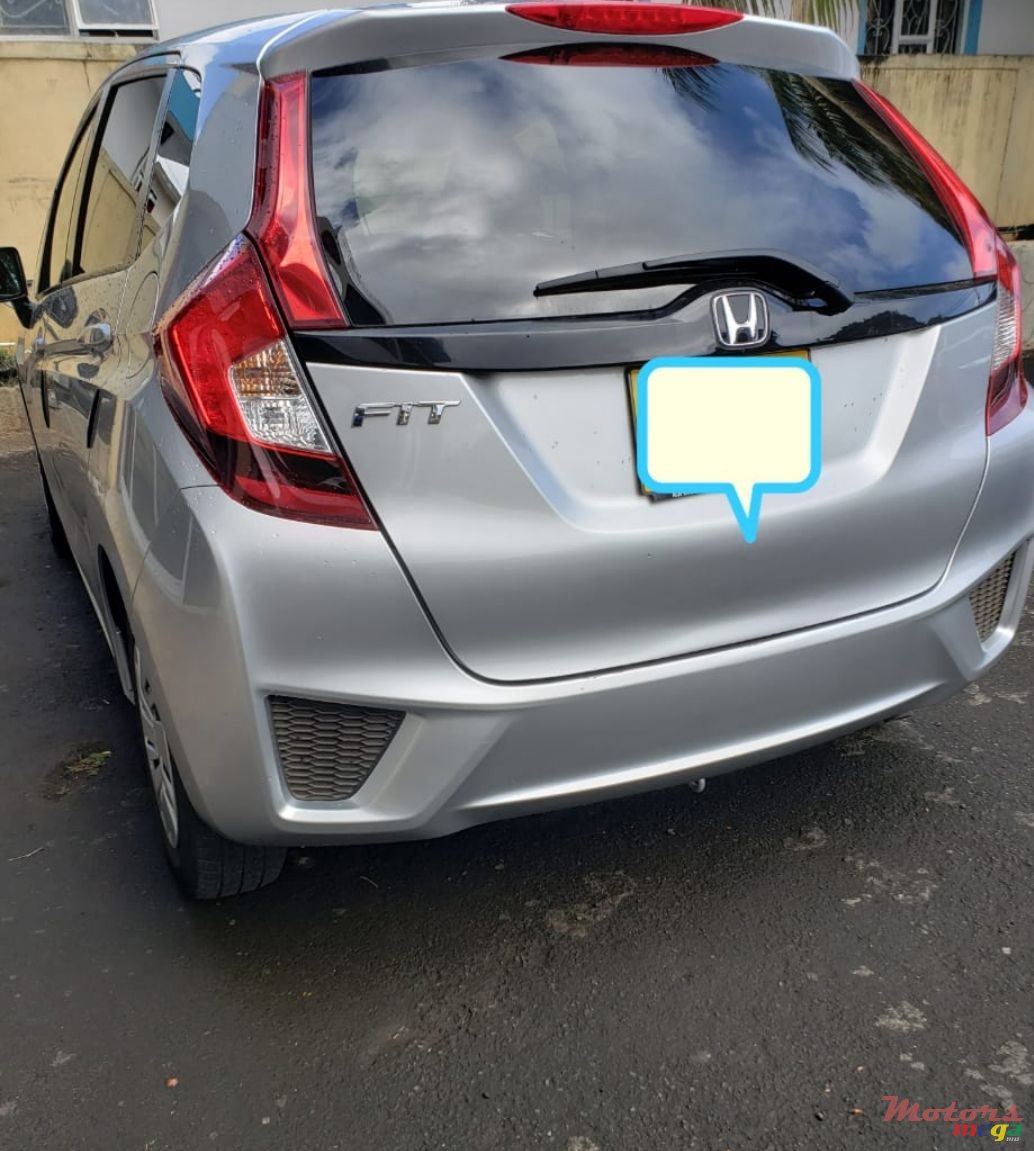 2015' Honda Fit photo #2