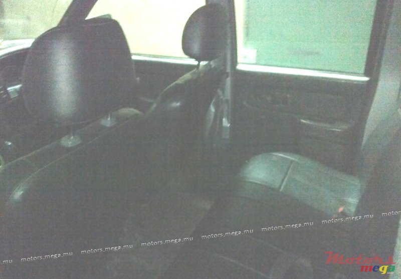 2000' Mitsubishi photo #4