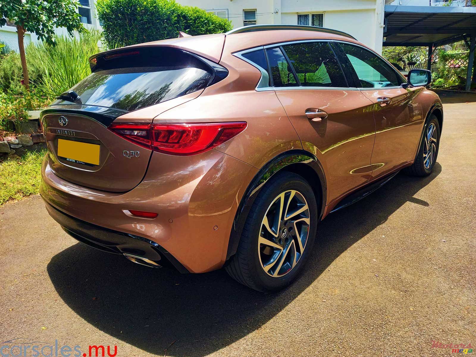 2018' Infiniti Q30 1.6t Premium photo #4