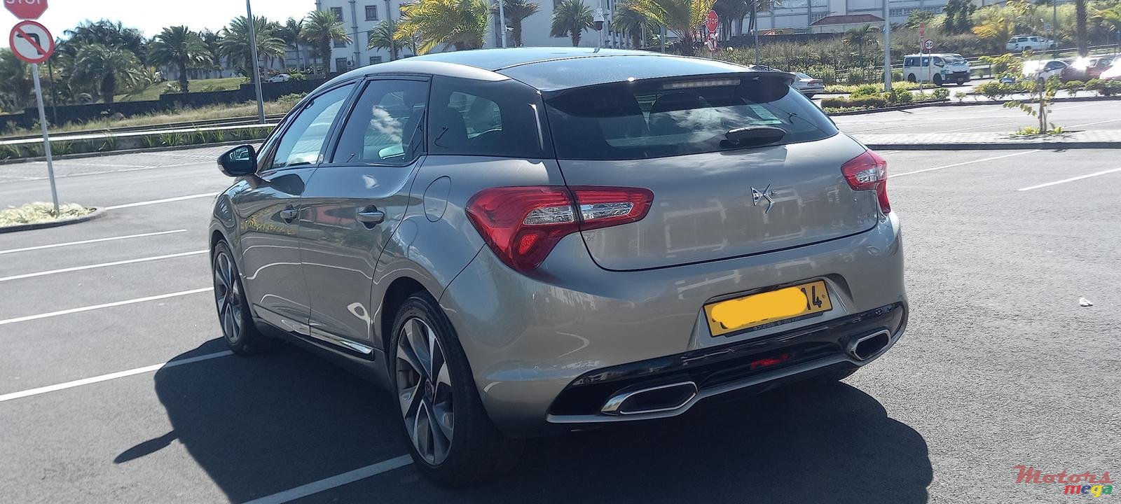 2014' Citroen DS5 photo #4