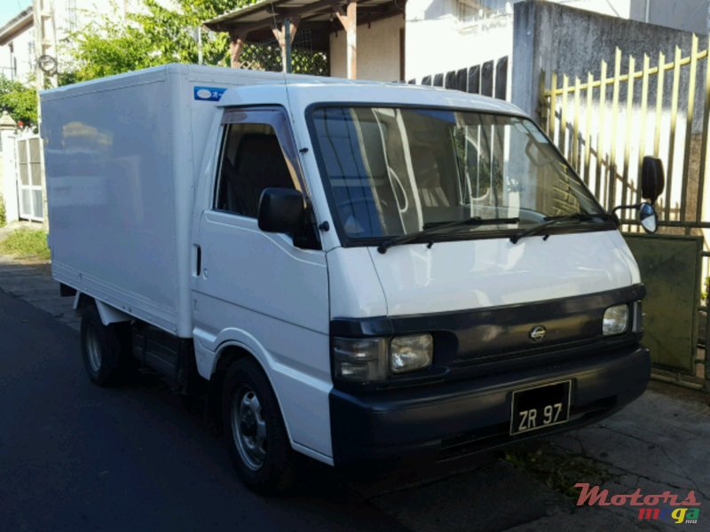 1997' Nissan Vanette cargo Refrigerated van photo #1