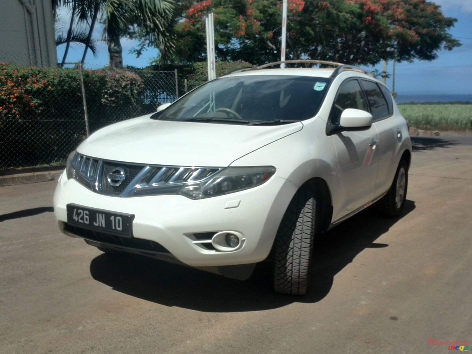 2010' Nissan Murano photo #2