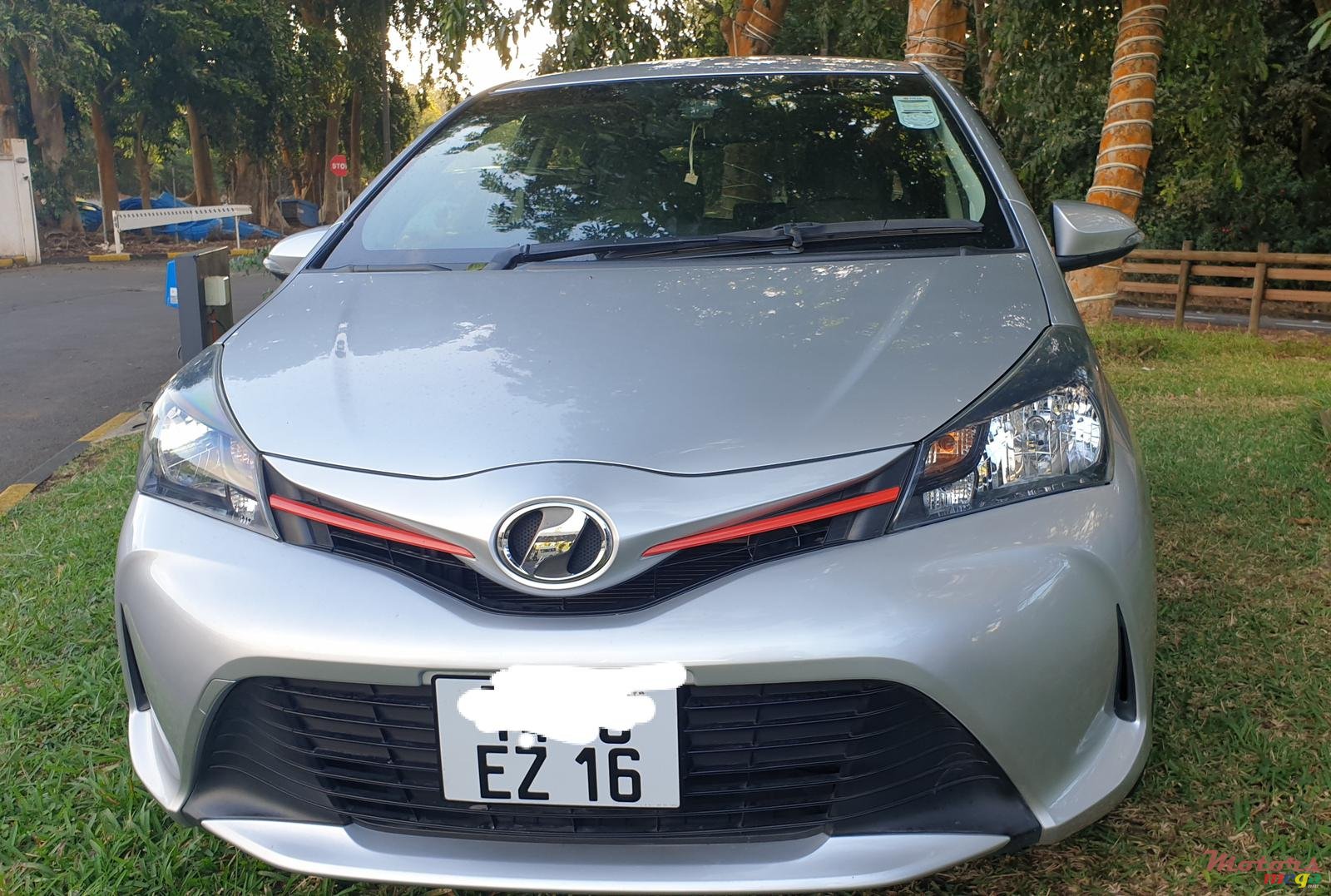 2016' Toyota Vitz photo #1