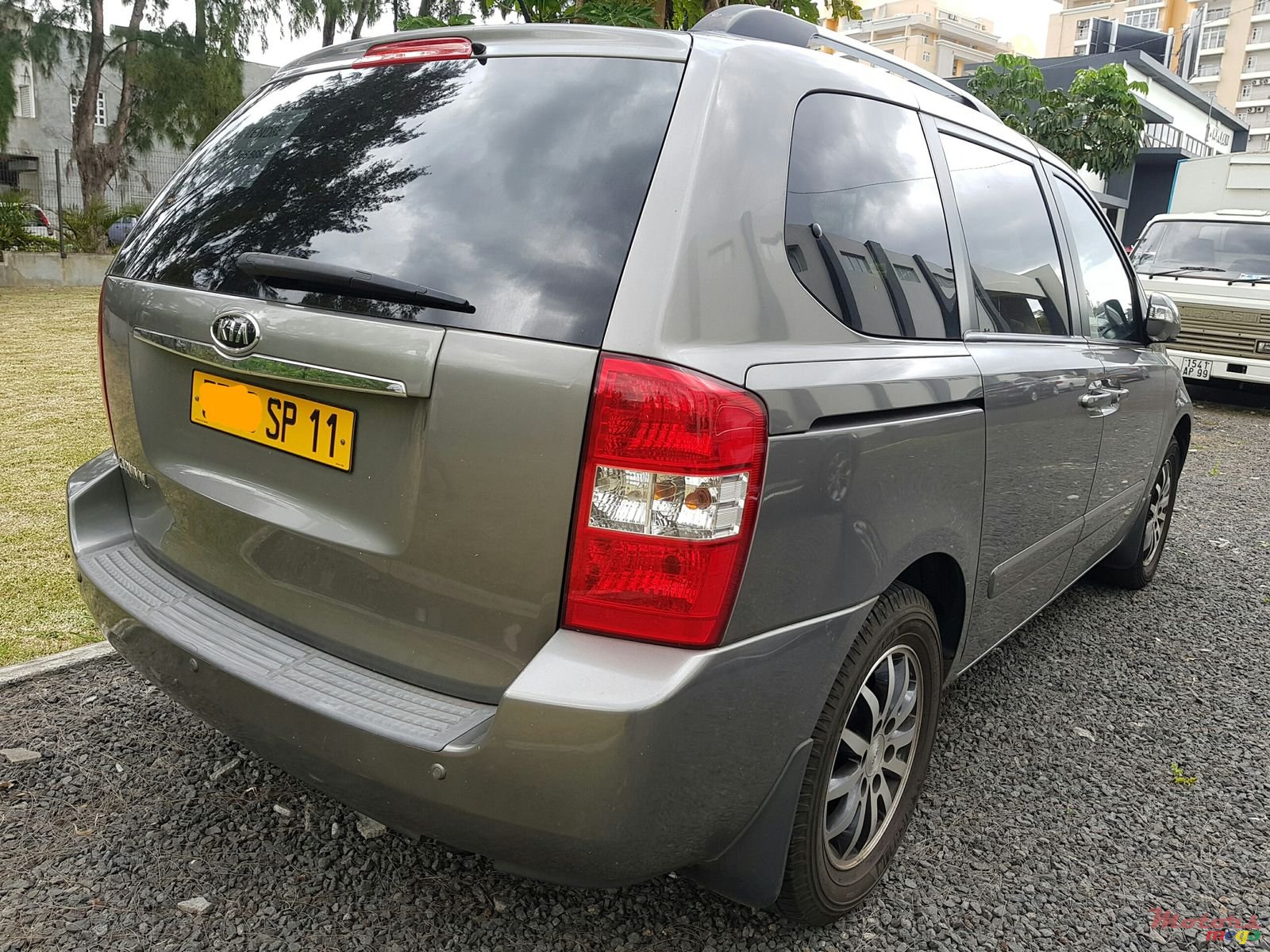 2011' Kia Carnival diesel turbo photo #4