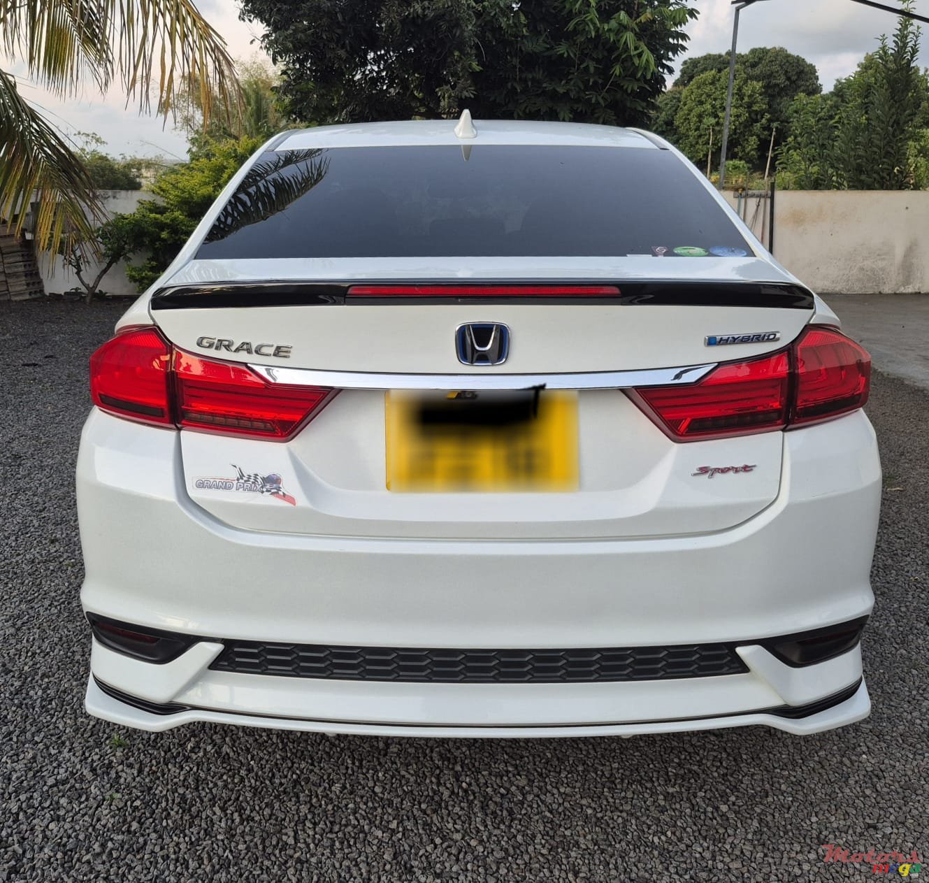 2018' Honda Grace Sport Limited Edition photo #4