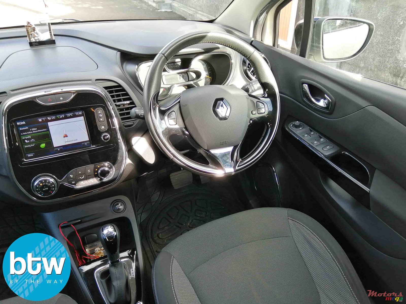 2014' Renault Captur 1.2 Turbo Automatic photo #5