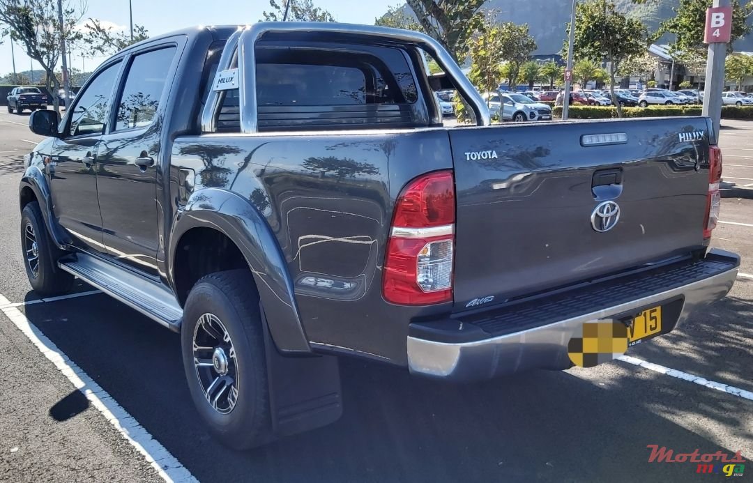 2015' Toyota Hilux As new, low mileage photo #2
