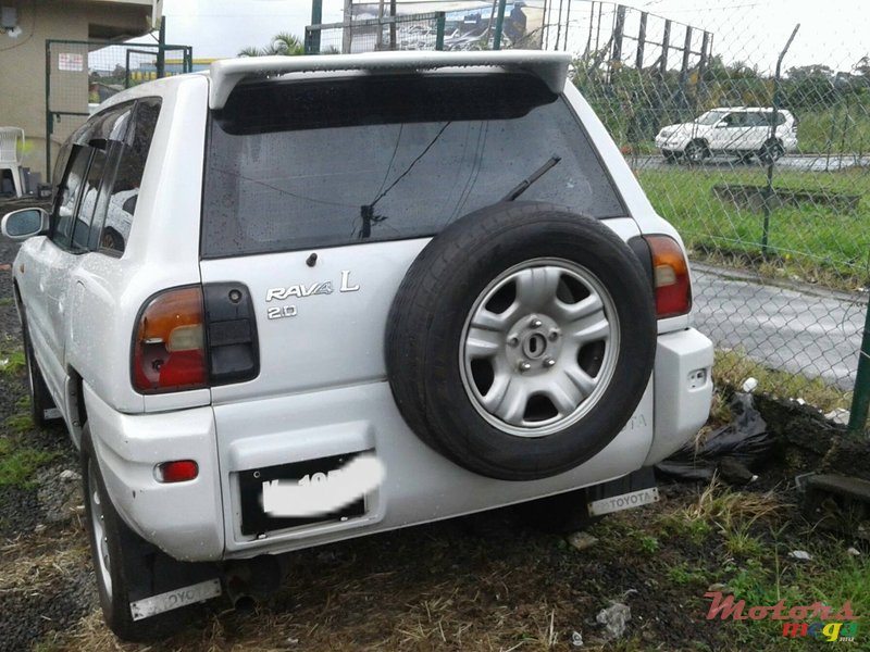 1995' Toyota RAV4 photo #3