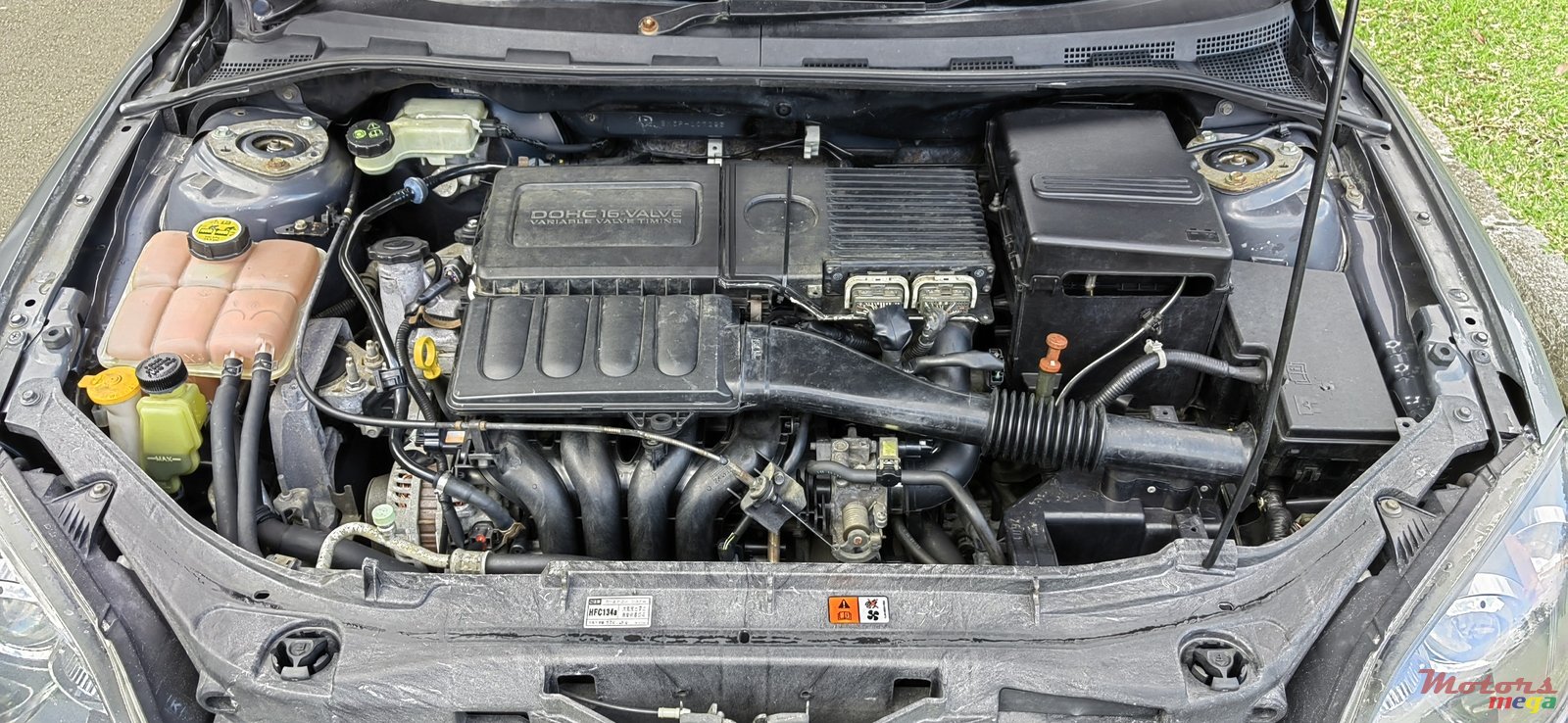 2004' Mazda Axela photo #7