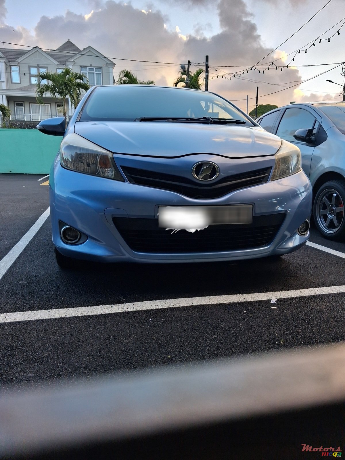 2011' Toyota Vitz photo #1