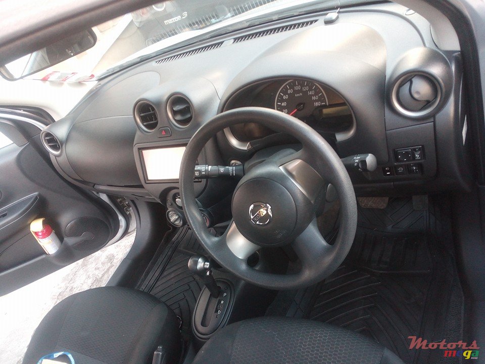 2013' Nissan March photo #3