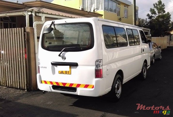 2007' Nissan Urvan Goods vehicle photo #2