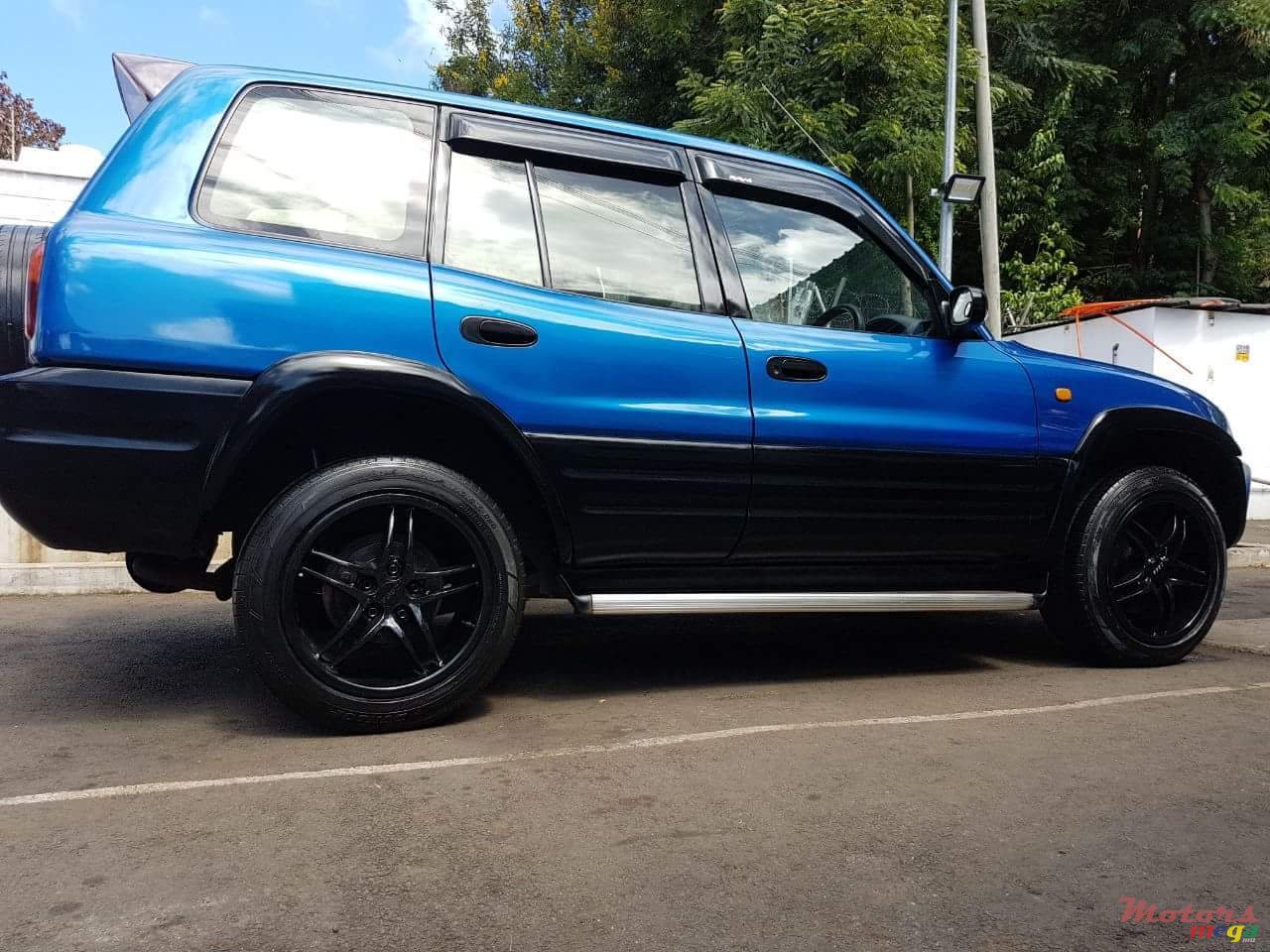1996' Toyota RAV4 photo #2