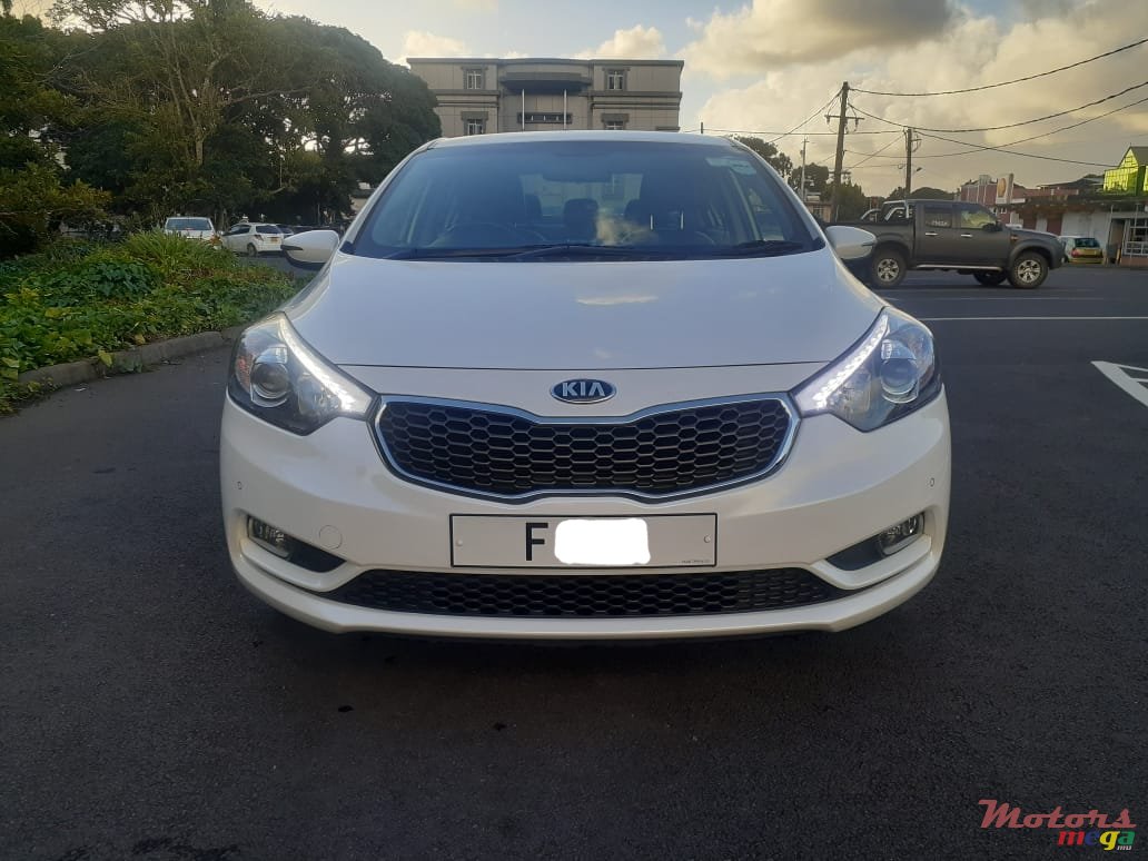 2014' Kia Cerato Fully executive photo #1