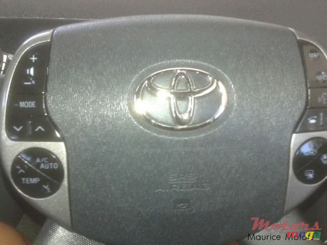 2009' Toyota Prius photo #2