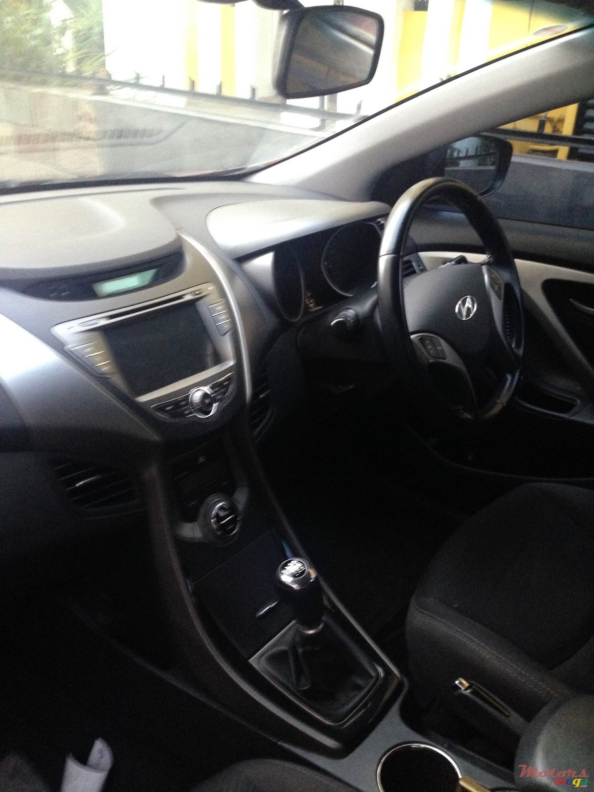 2013' Hyundai Elantra photo #4