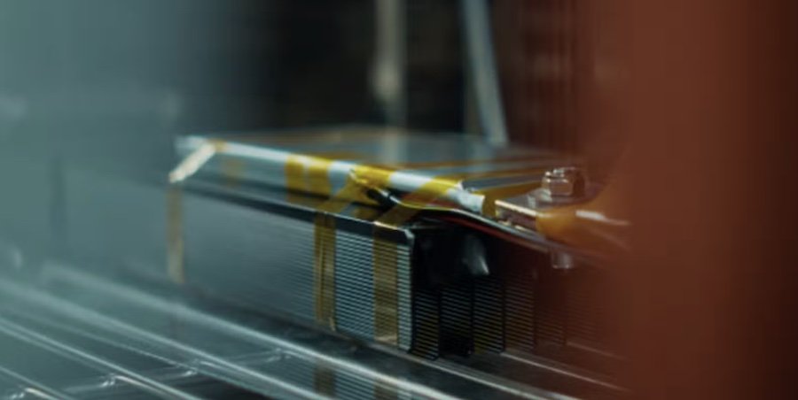 World's First 'Production-Ready' Solid-State Battery Just Proved Its 7-Minute Promise