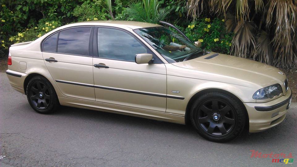 2001' BMW 318 photo #7