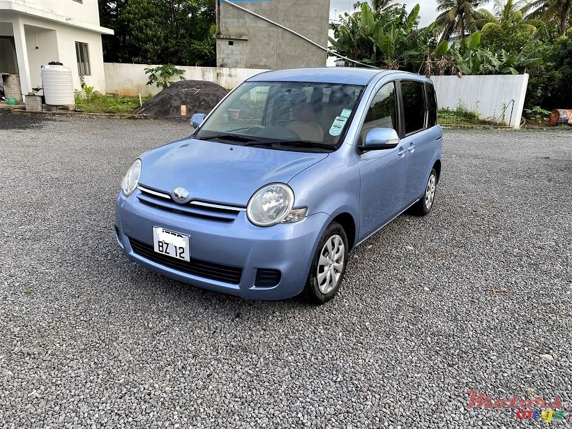 2012' Toyota Sienta Auto 1.5L JAPAN photo #1
