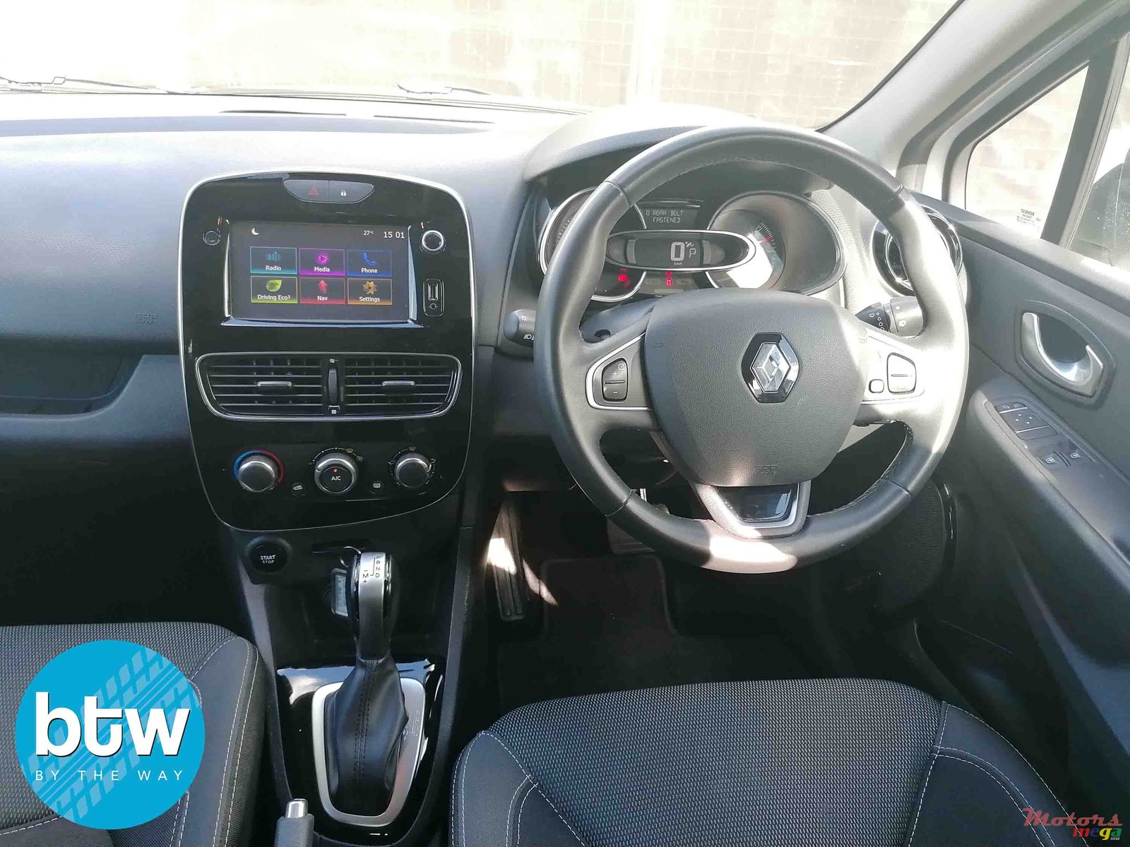 2017' Renault Clio Turbo 4 Zen photo #5