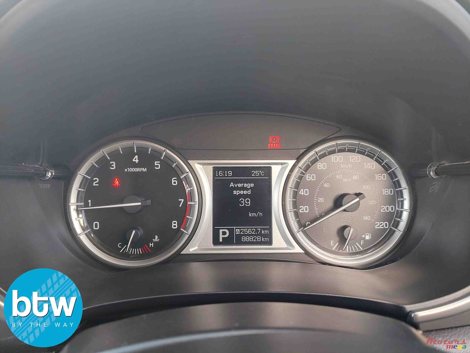 2016' Suzuki Vitara photo #7