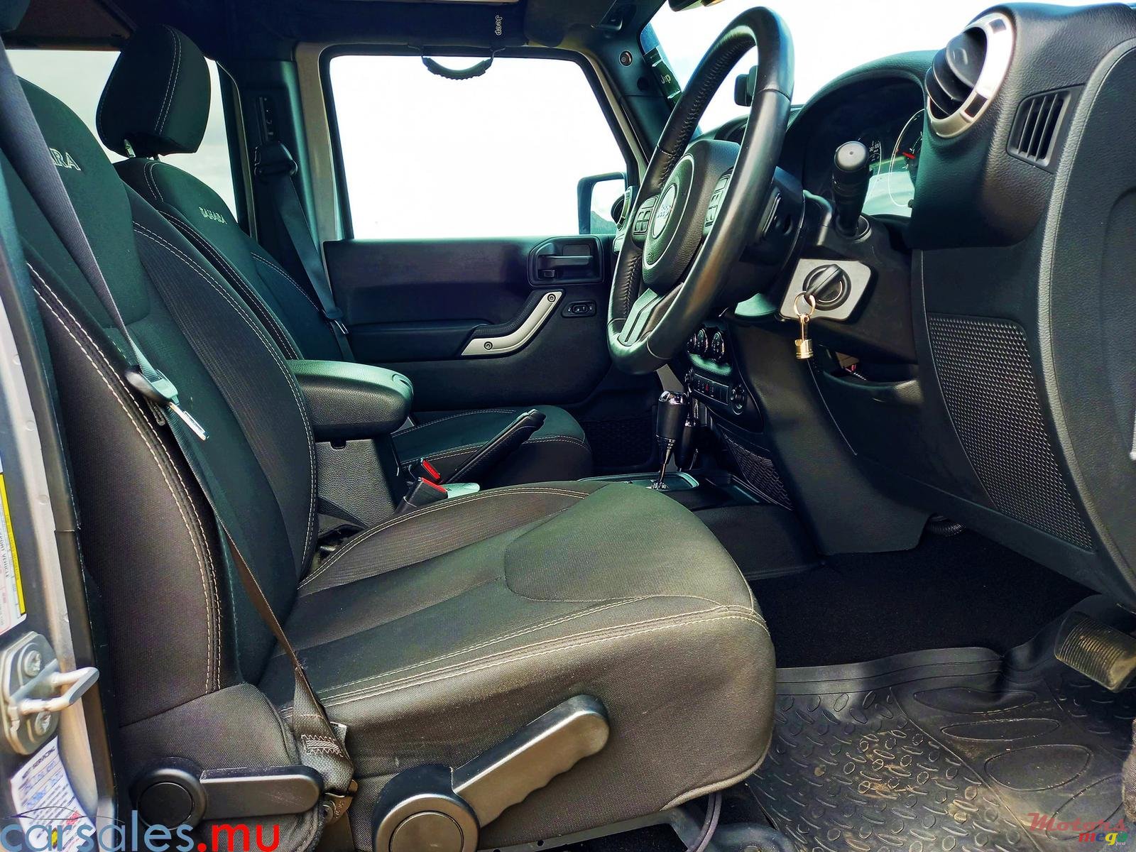 2019' Jeep Wrangler Unlimited Sahara Edition 3.6V6 photo #4