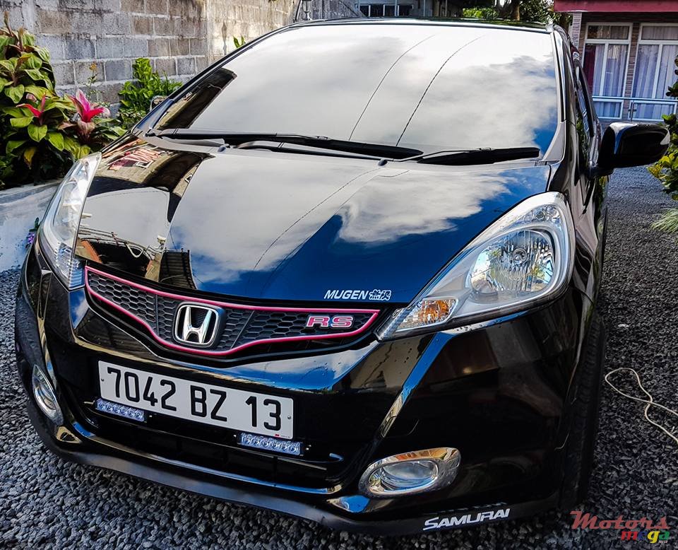 2013' Honda Fit photo #1