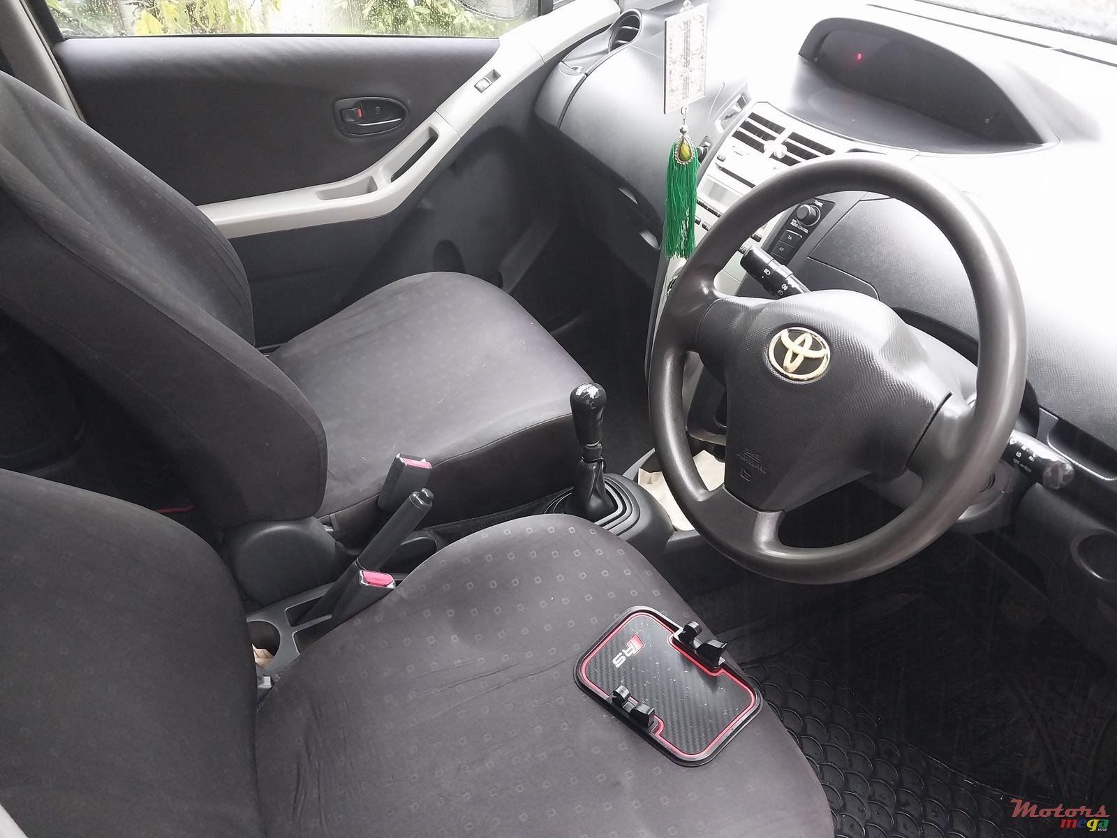 2007' Toyota Yaris photo #3