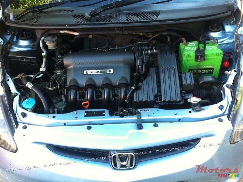 2002' Honda Fit photo #5