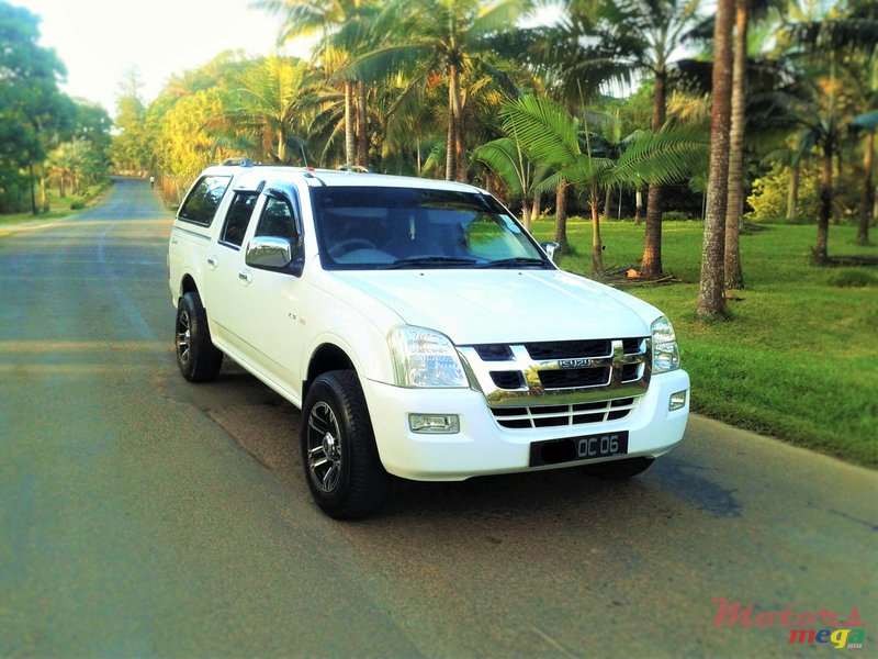 2006' Isuzu D-Max LS photo #2